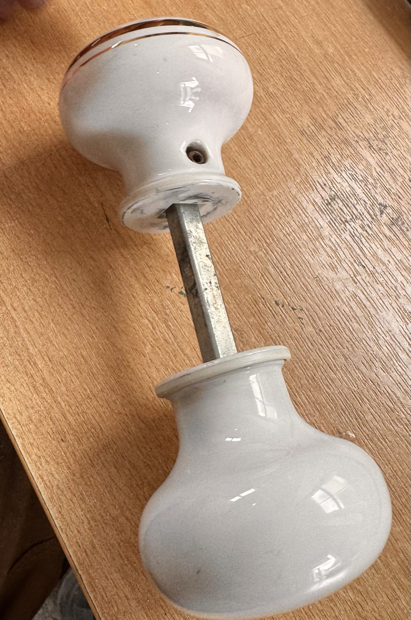 Vintage White Ceramic Floral Door Knob Set with Spindle - Image 2